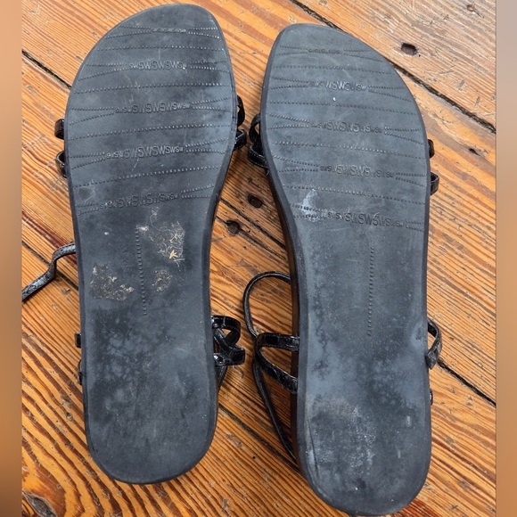 Stuart Weitzman Tibitz Black Flat Strappy Patent Croc Leather Sandals Size 8 - Picture 3 of 8